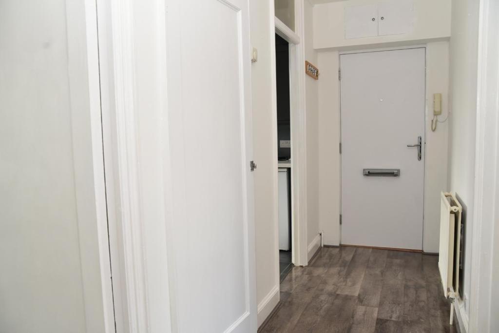 Bright And Spacious 2 Bedroom Apartment سوتون المظهر الخارجي الصورة